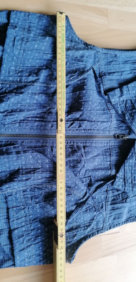 Jeanskleid ärmellos / Größe L in Ahlen