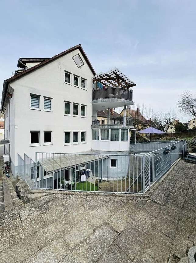 RESERVIERT!Wunderschöne 3-Zimmer-Wohnung mit großzügiger Terrasse in Blaubeuren