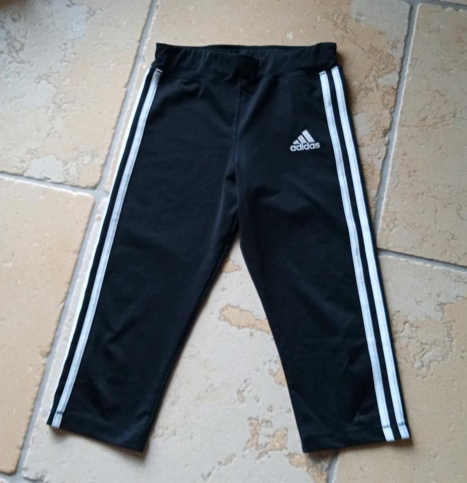 Adidas Sportleggings Climalite 3/4 Hose Gr. 152 Top Zustand in Nußdorf am Inn