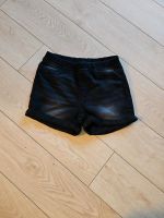 Gr 152 schwarze Jeans-Shorts Niedersachsen - Schüttorf Vorschau