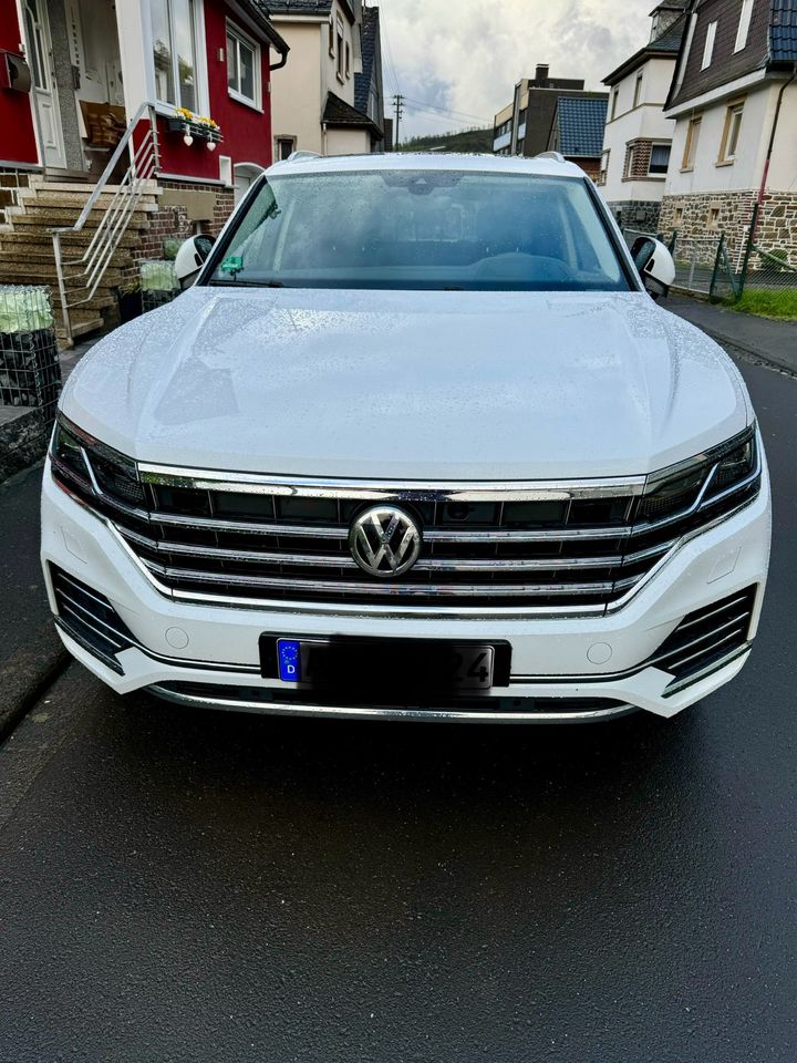 VW Touareg 6/2018 in Daaden