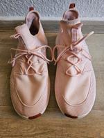 Nike Damen Training Schuhe rosa, Gr. 43 Düsseldorf - Benrath Vorschau