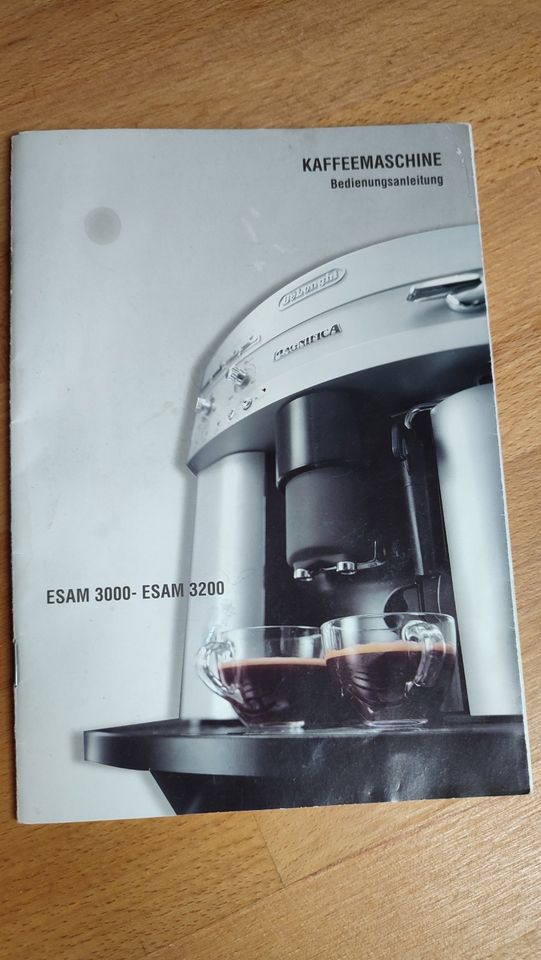 Kaffeevollautomat Delonghi Magnifica Esam 3000B in Hohenstein