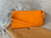 Louis Vuitton Pochette Accessoires Epi Leder gelb orange Hessen - Wiesbaden Vorschau