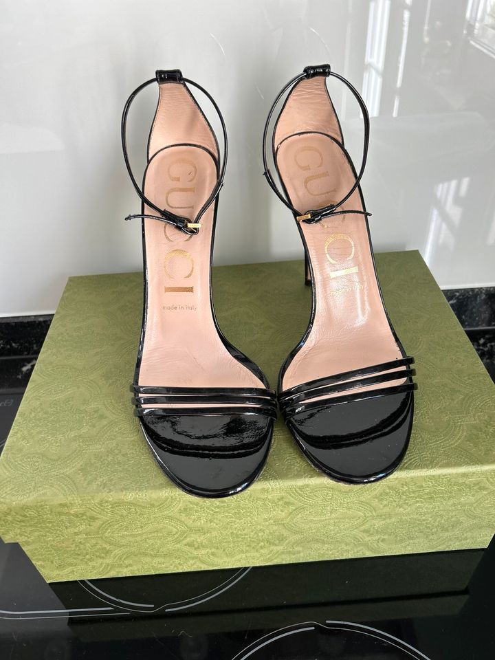 Traumhafte Gucci Schuhe Sandalen Highheels schwarz in Frankfurt am Main