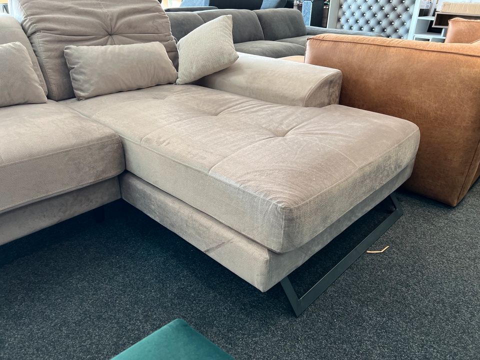 Sofa Couch Ecksofa Kopfstütze Verstellung Möbel UVP 5229€ in Alsfeld