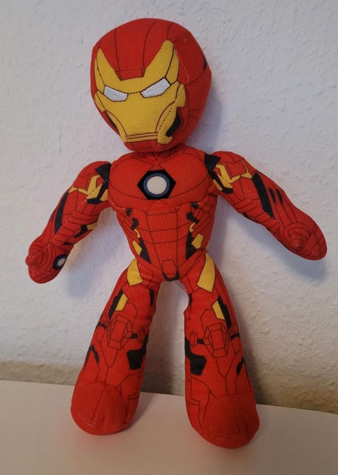 Iron Man Marvel Stofffigur beweglich in Duisburg