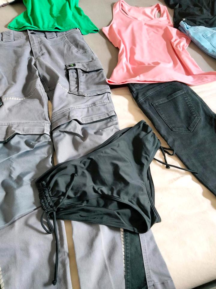 16 teiliges Damen - Bekleidungspaket in Größe L/XL, 40/42 in Warburg