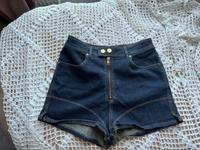 H&M DIVIDED Jeans Shorts dunkelblau high waist Gr. S Frankfurt am Main - Bornheim Vorschau