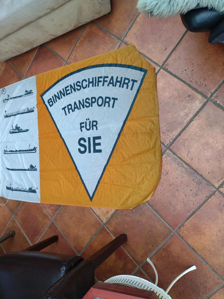 Binnenschifffahrt  Flagge,  Boote. in Trier