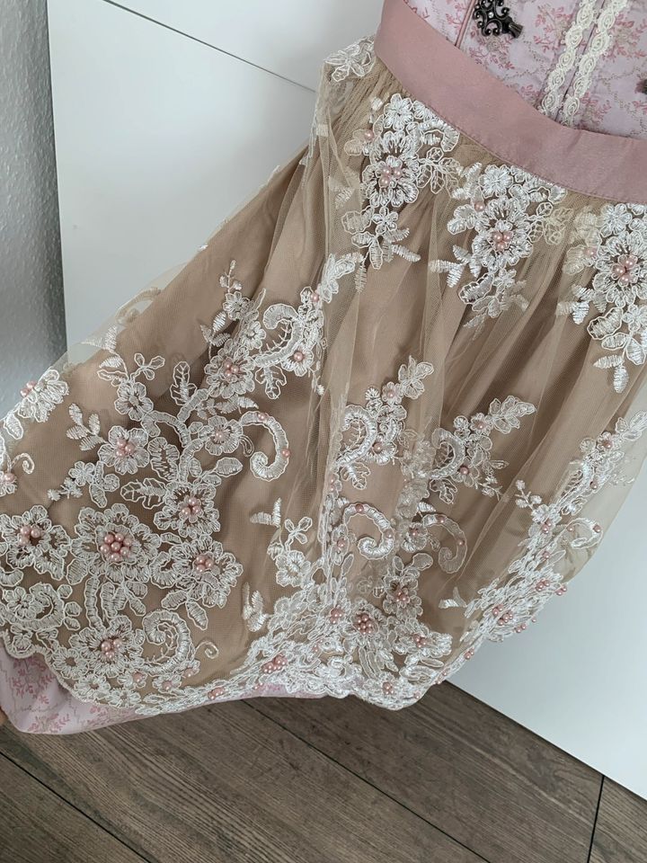 Krüger Madl Dirndl 38 Rosen in Ludwigshafen