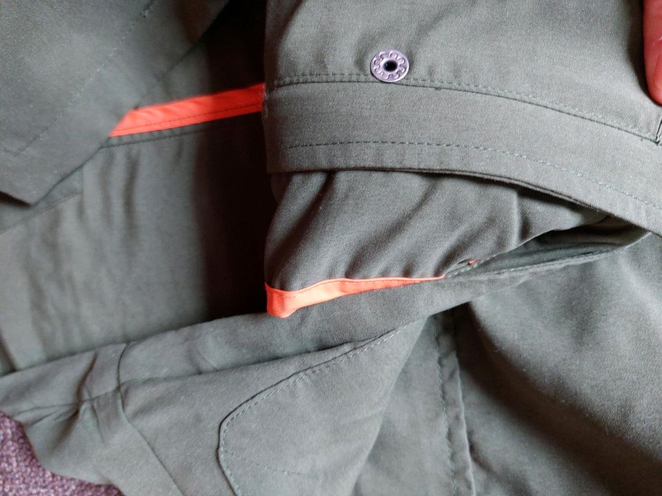 Leichte dünne sommerjacke junge parka 128 neu in Altmannstein