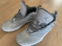 Nike Jordan Stay Loyal 3 Wolf Grey White Cool Grey, Größe 44 Hessen - Kronberg im Taunus Vorschau