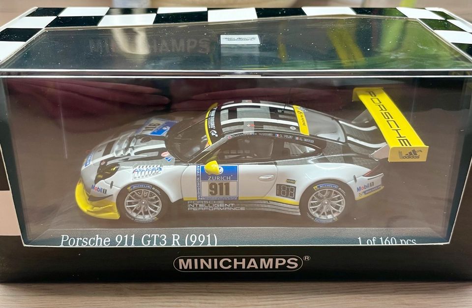 Minichamps 1:43 Porsche 911 GT3 R Manthey Racing 24h Rennen 2016 in Düren