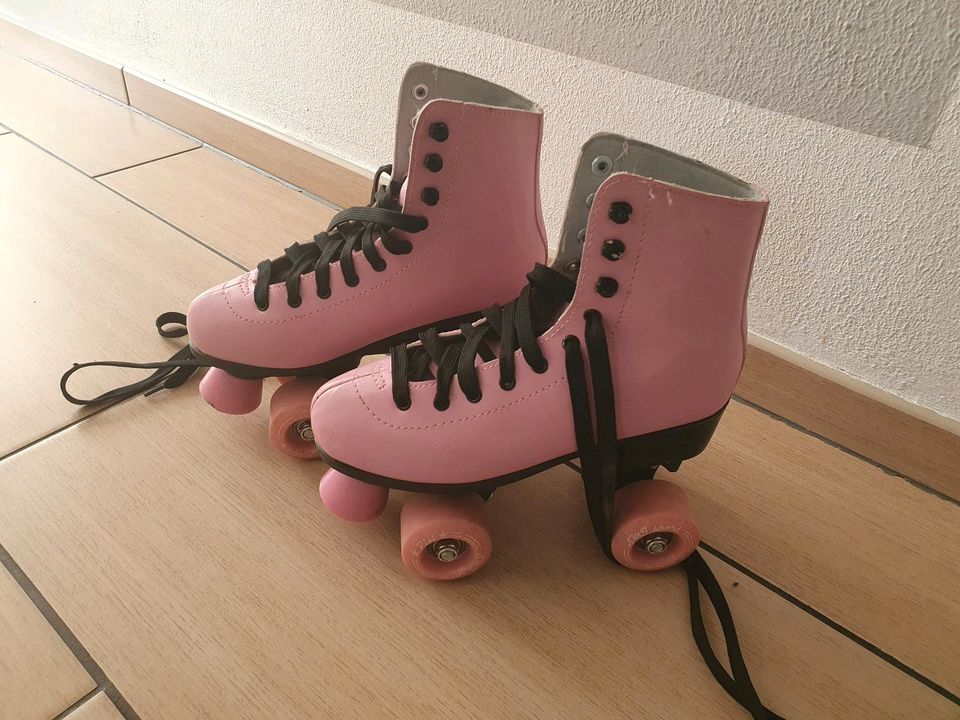 Rollschuhe in Erftstadt