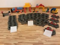 Lego duplo Bahnschienen mit elektrischen Zug und einer Dampflok Niedersachsen - Friesoythe Vorschau