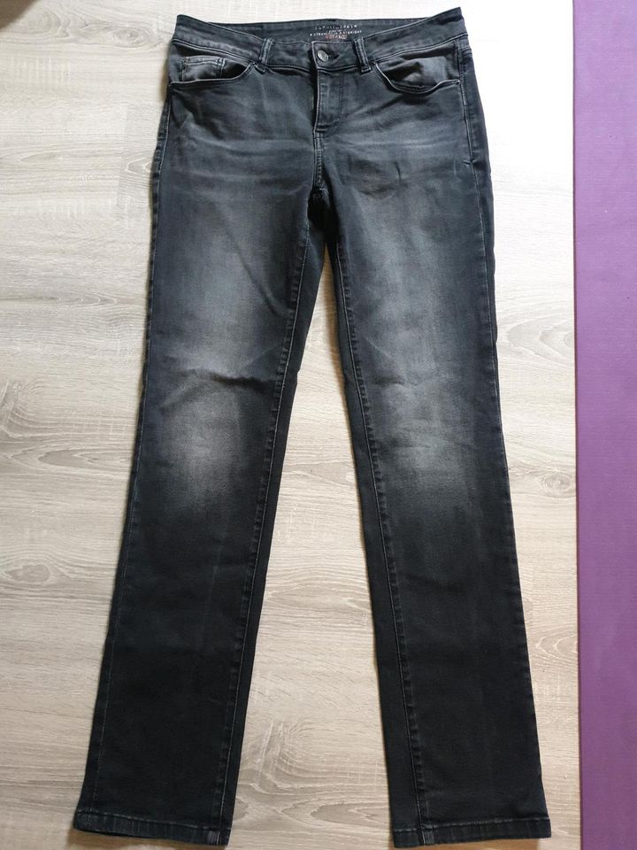 Jeans Damen strech Esprit schwarz grau 27/32 (36) in Zwoenitz