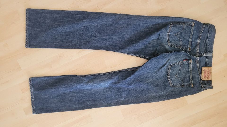 Jeans NEU Levi Strauss 501 W28 L32 neu mit Etikett in Mering