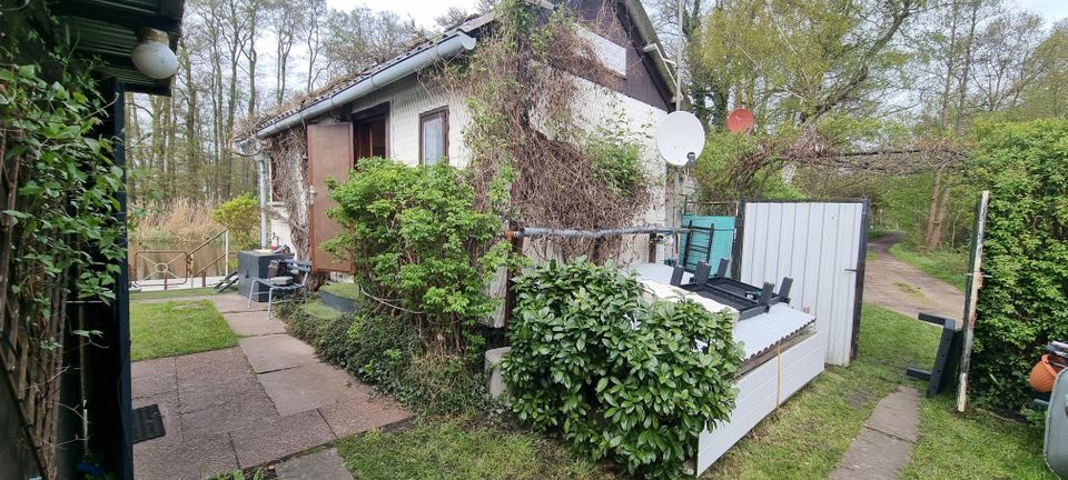 Bootshaus mit Datsche und Garten in Bützow am Wasser in Bützow