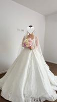 Brautkleid mit Schleier zu Verkaufen Friedrichshain-Kreuzberg - Kreuzberg Vorschau
