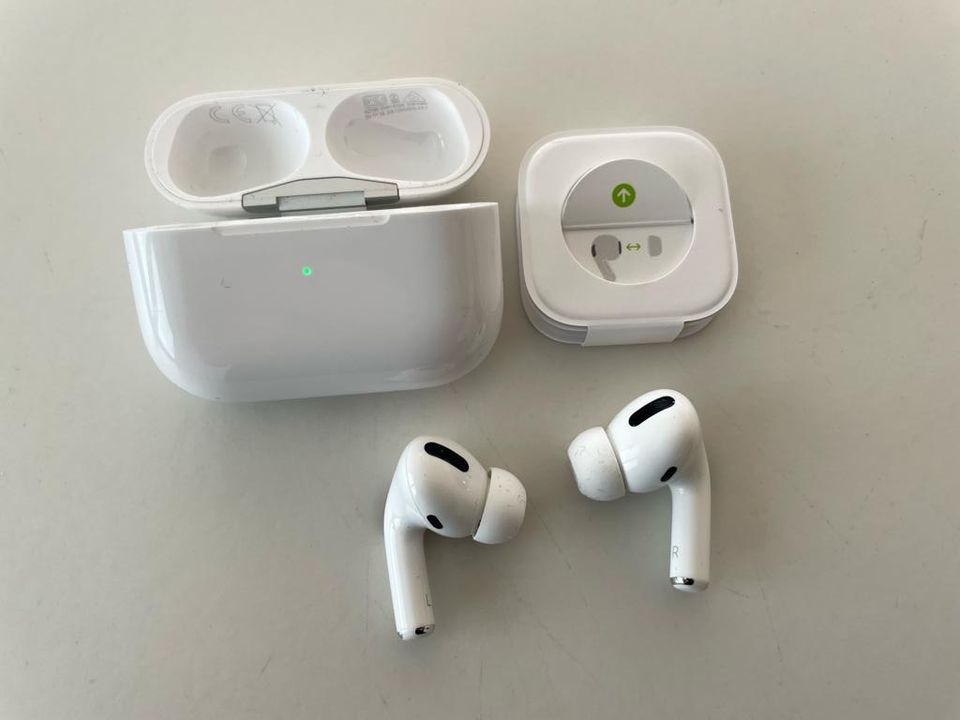 Apple AirPods Pro, Generation 1 in Zell unter Aichelberg