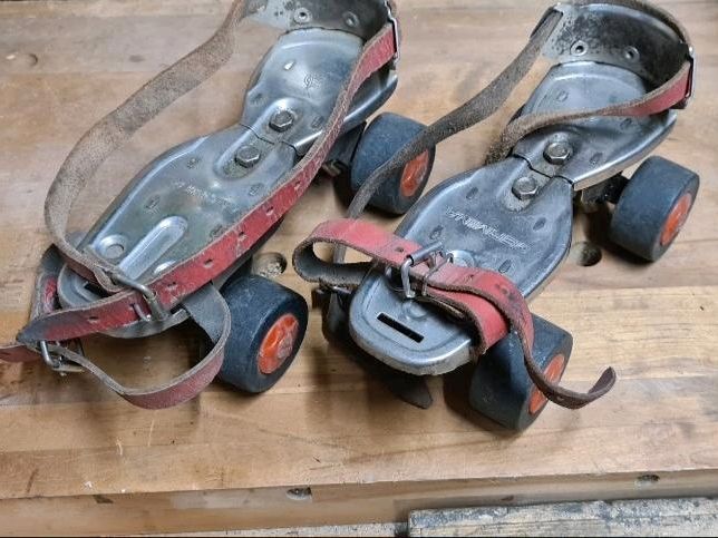 2 x DDR Rollschuhe in Sachsen - Wülknitz | Spielzeug für draussen günstig  kaufen, gebraucht oder neu | eBay Kleinanzeigen ist jetzt Kleinanzeigen