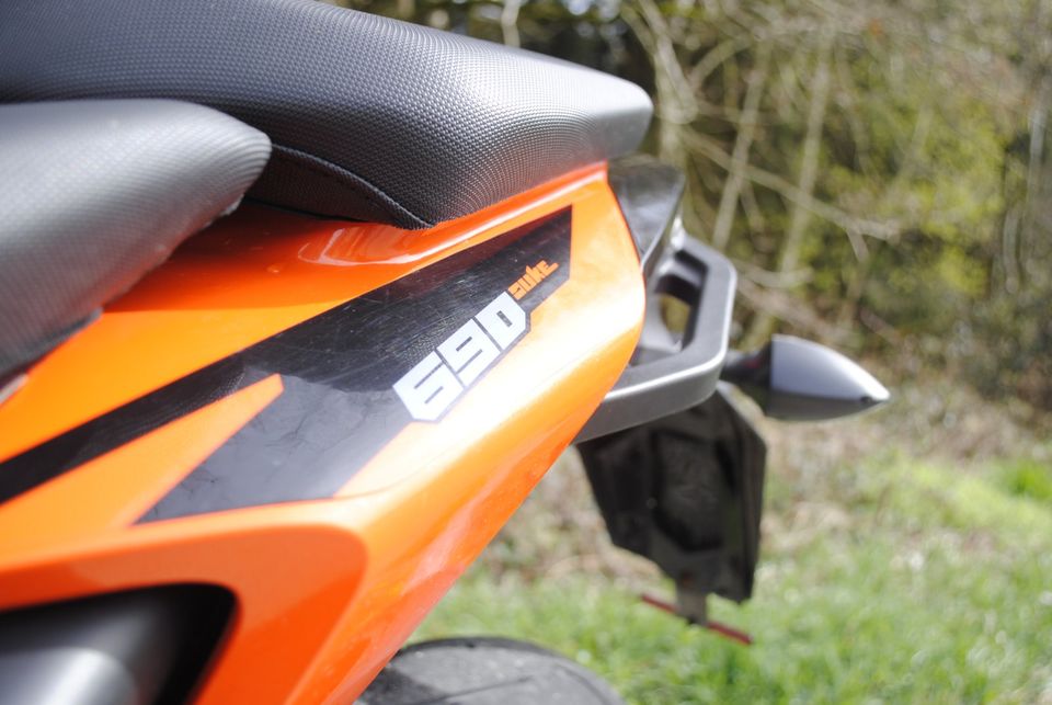 KTM 690 Duke ABS orange 2016 in Ruhstorf an der Rott