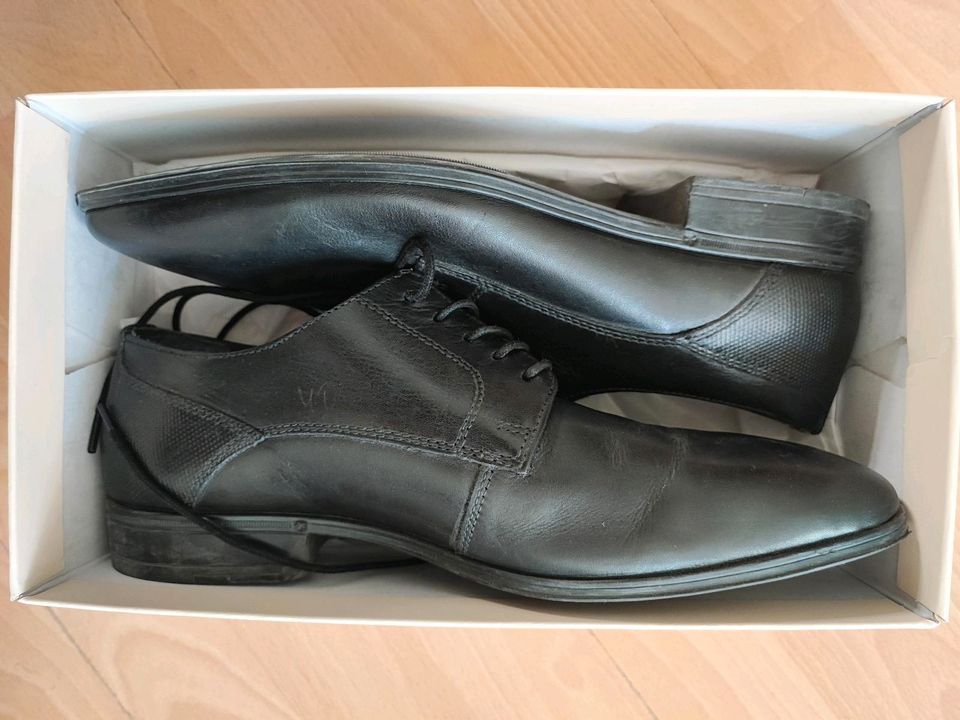 Top Herrenschuhe Leder Gr. 40 Halbschuhe Schwarz in Leipzig