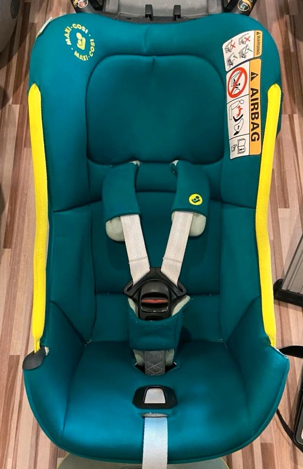 Maxi Cosi Coral MIT passender Isofix-Station Basic in Genthin