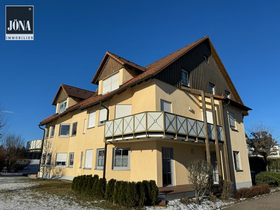 Sonnige Wohnung mit großem Balkon mit Blick ins Grüne in Steinbach