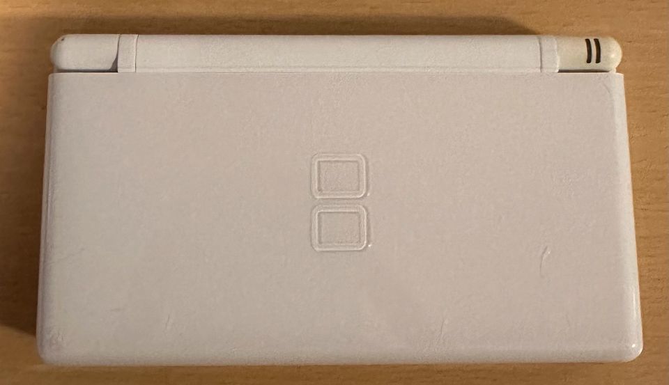 Nintendo DS Lite, weiss, Spielkonsole, Handheld in Kassel