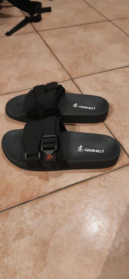 Gramicci utility slides sandals slipper schwarz black NEU Gr. 40 in Biberach an der Riß