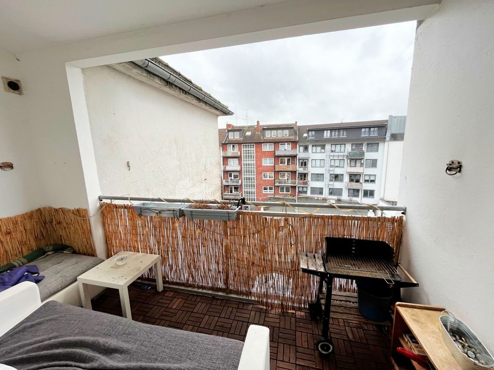 Kapitalanleger aufgepasst! Schöne 3-Zimmer Wohnung mit Balkon unmittelbar am Bahnhof. in Centrum