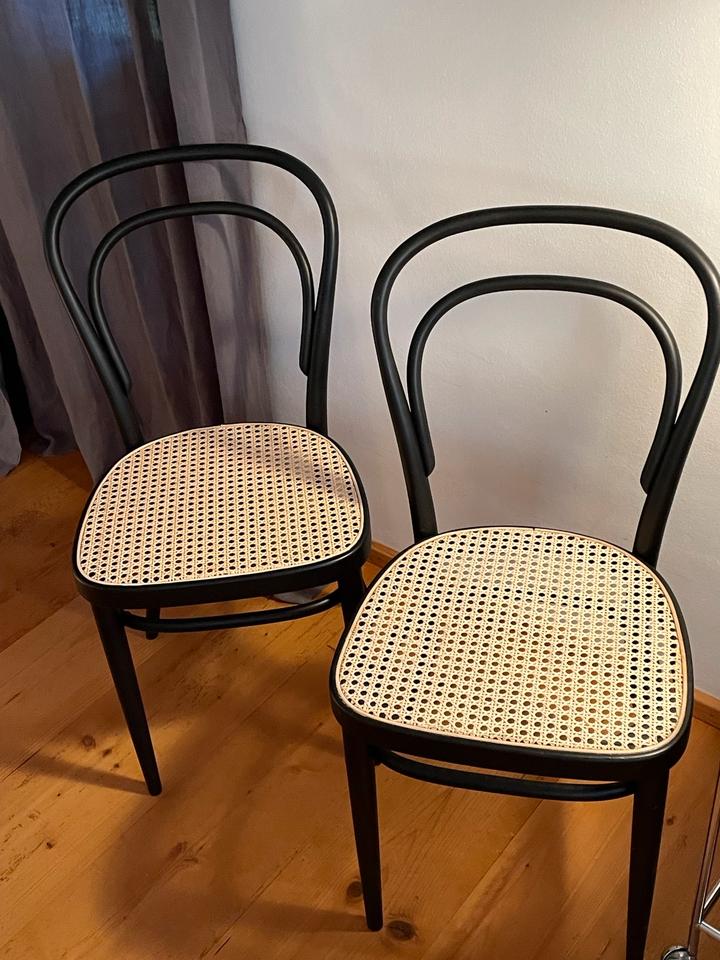 2 Thonet Stühle restauriert top Zustand vintage matt schwarz in Surberg