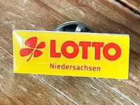 LOTTO NIEDERSACHSEN PIN BUTTON ca. 1cm x 2,5cm PROMO WERBUNG TOP Walle - Utbremen Vorschau