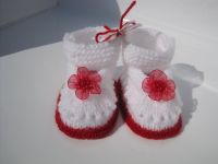 Babyschuhe Socken 9cm Weiß gestrickt Handarbeit NEU Niedersachsen - Lohne (Oldenburg) Vorschau