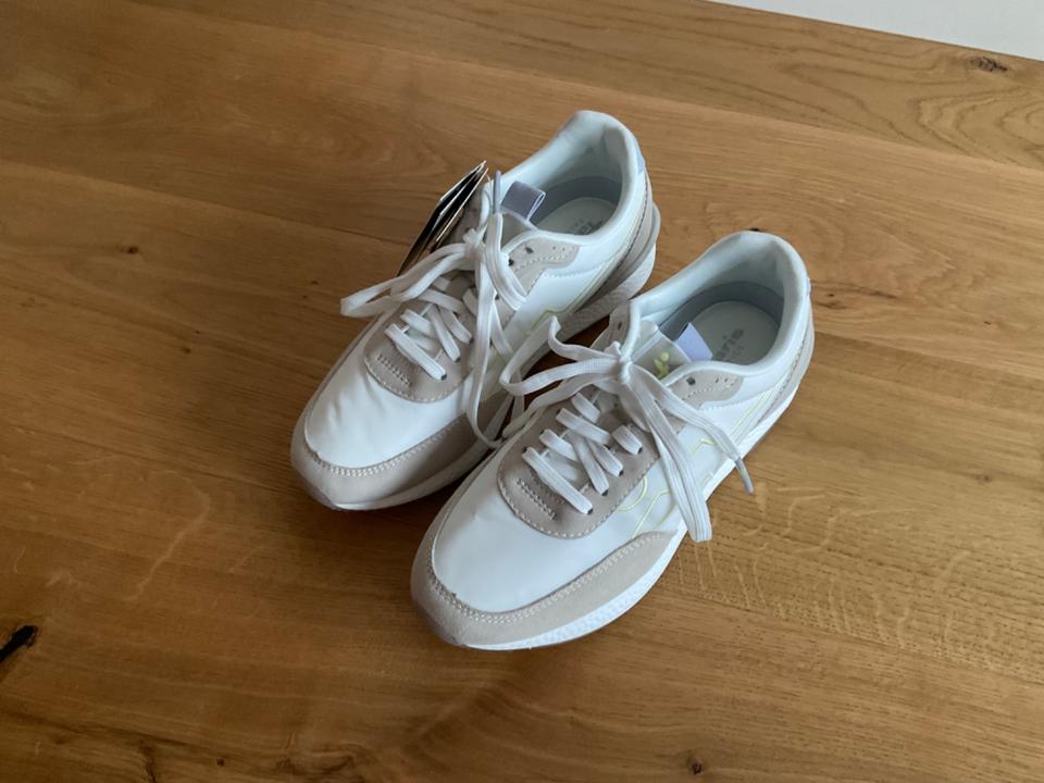 TAMARIS Sneaker Schuhe Halbschuhe Gr 37, Neu und ungetragen in Nürnberg (Mittelfr)