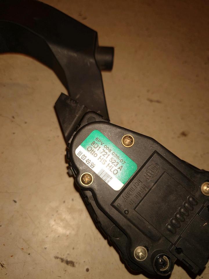 Audi A6 4B 8D1721523A Gaspedal Fahrpedal E-Gas Fahrpedalsensor in Sindelfingen