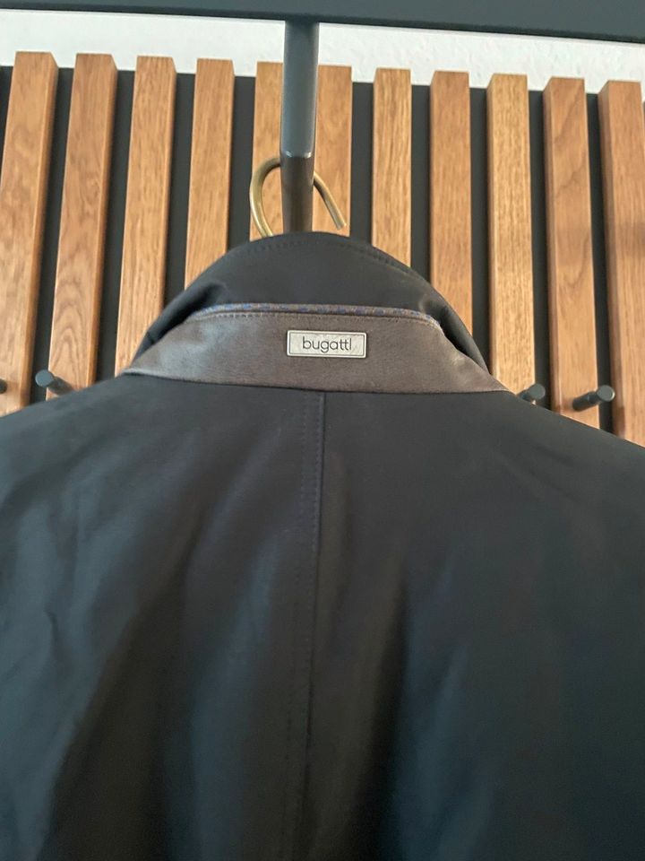 Herren Mantel Jacke von Bugatti Gr. 26 L in Baunatal