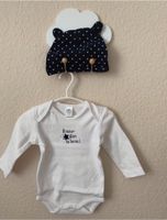 Topomini Baby Body Mütze Weiß Dunkelblau *Gr. 62/68* Brandenburg - Großbeeren Vorschau