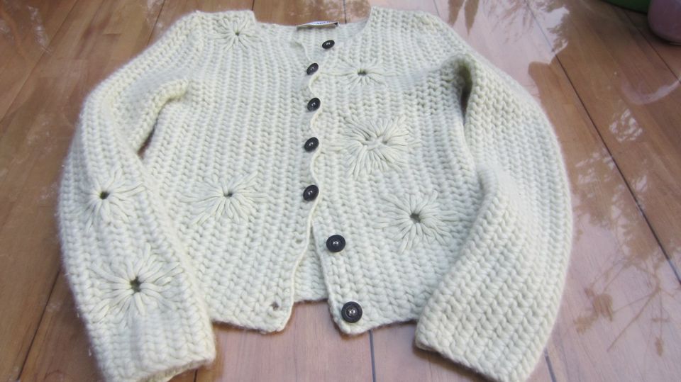 Strickjacke Iris von Arnim 100% Kaschmir Cashmere maigrün XS 34 in Beelitz