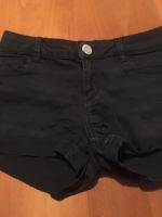 Gut erhaltene Shorts von C&A , schwarz , Größe 158 Niedersachsen - Friesoythe Vorschau