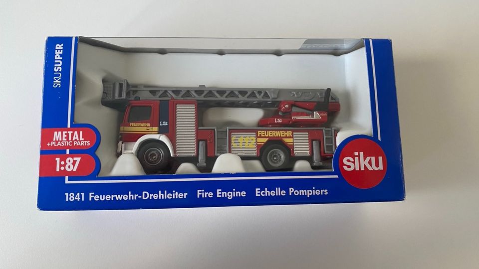 Siku 1841 Feuerwehr Drehleiter in Würzburg