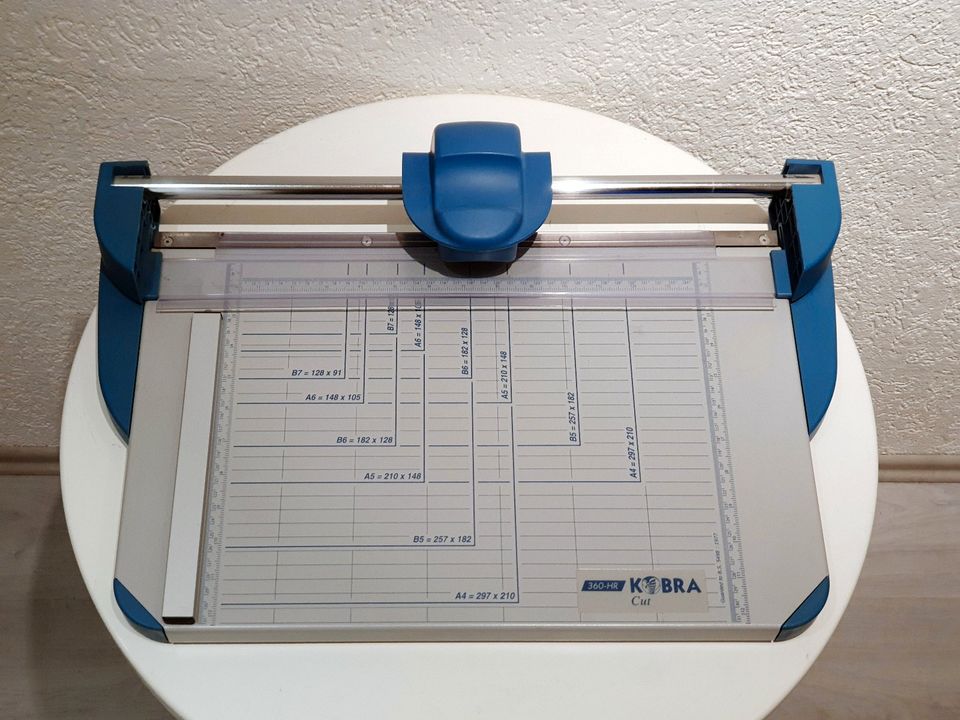 Rotationsschneider (Papierschneider) Kobra Cut 360-HR Top Zustand in Berlin