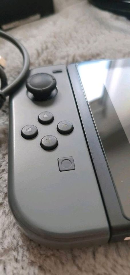 Nintendo Switch CFW fähig, mit besondere Seriennummer ;-) in Witten