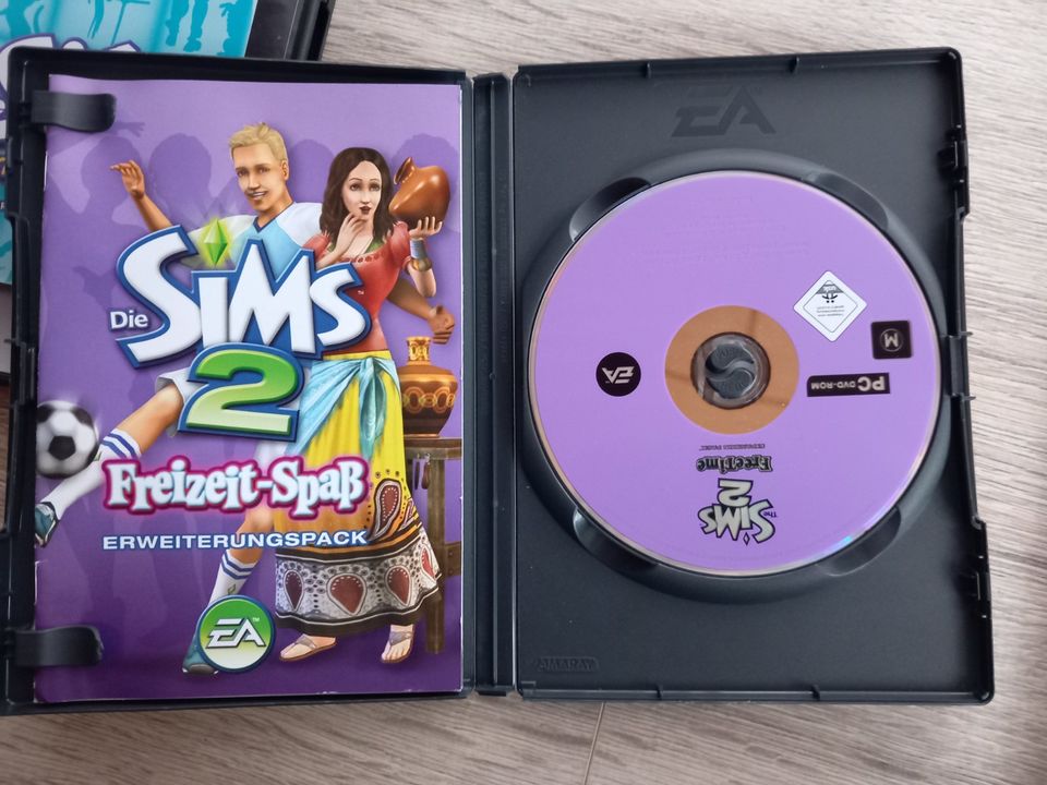 Die Sims Deluxe und Sims 2 PC-Spiel in Hameln