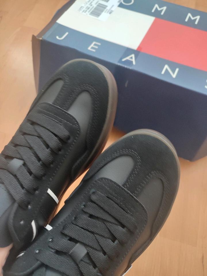 Tommy Hilfiger, Tommy Jeans Damen Sneaker, Neu mit Etikett in Aachen