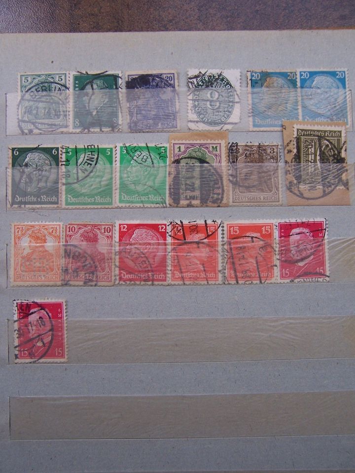 Briefmarken Deutschland mit Deutschem Reich und Internationale in Berlin
