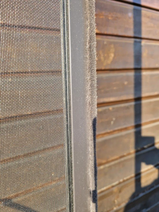 Schnegel Fenstersicherung Einbruchschutz Stahl braun in Hessen