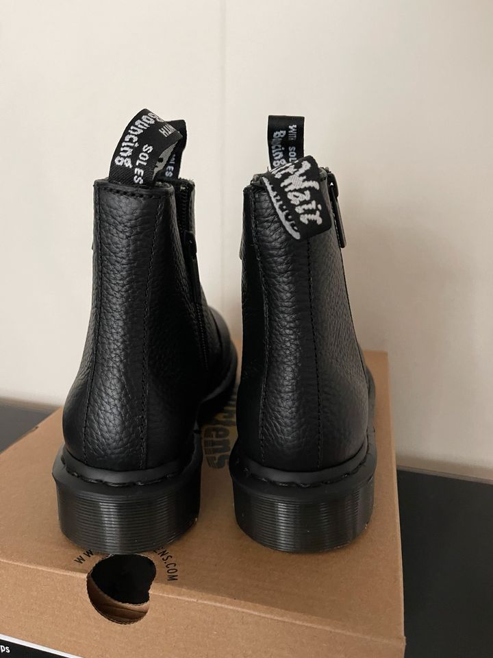 NEU Dr Martens 2976 w/zips Gr. 38 schwarz Chelsea Boots Schuhe in Mönchengladbach